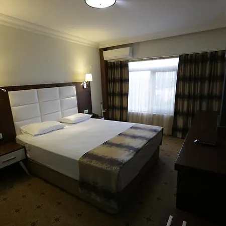 Adramis Thermal فندق
